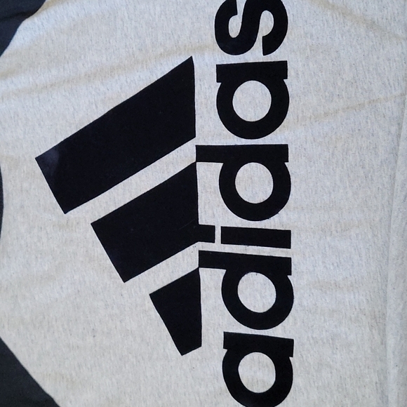 adidas heather gray raglan tee with navy elbow sleeves & velvet graphics… - Picture 8 of 10